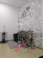 штора из пластин зеркальных дисков